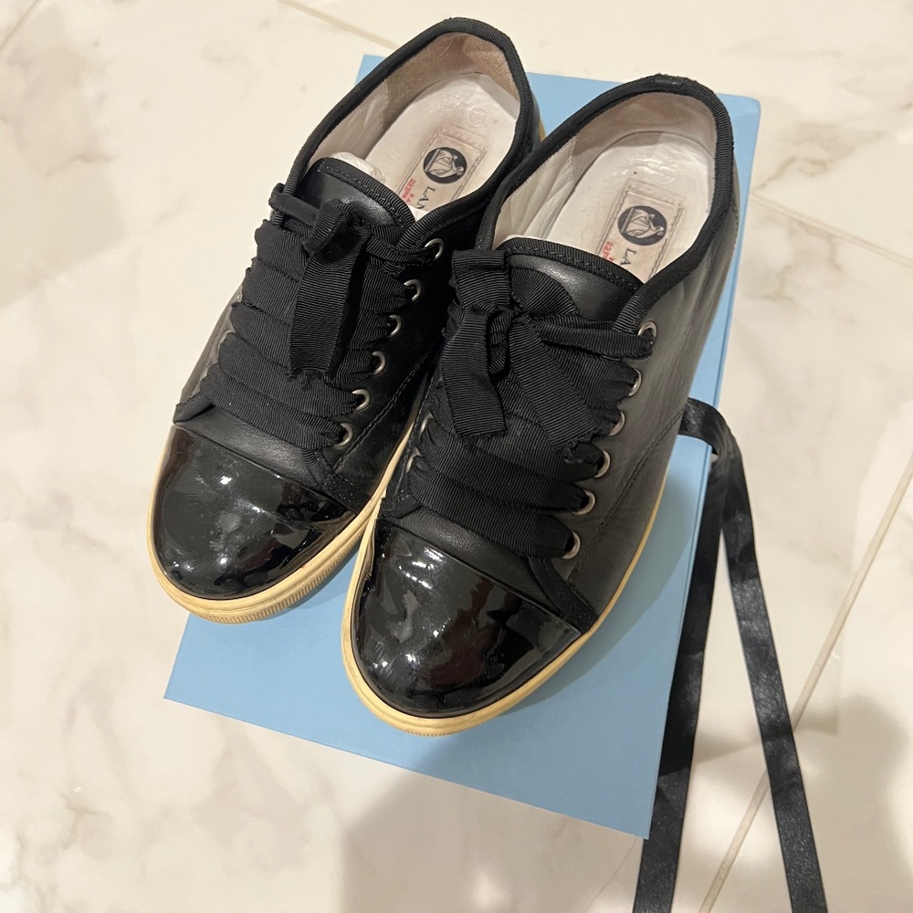 Lanvin low top black leather sneaker size EU36 (US 6 or 6.5)